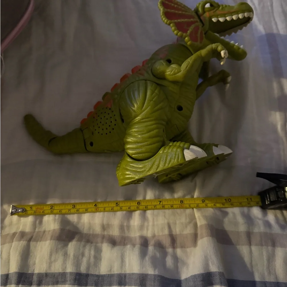 Mattel vibrant reptile